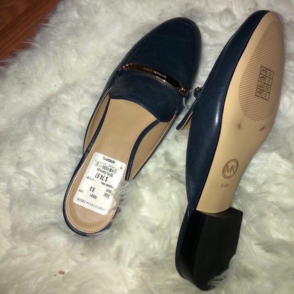 Brand New Michael Kors Mule - Picture 4 of 6